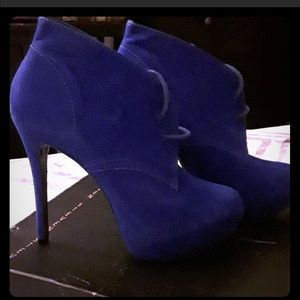 Heeled boots